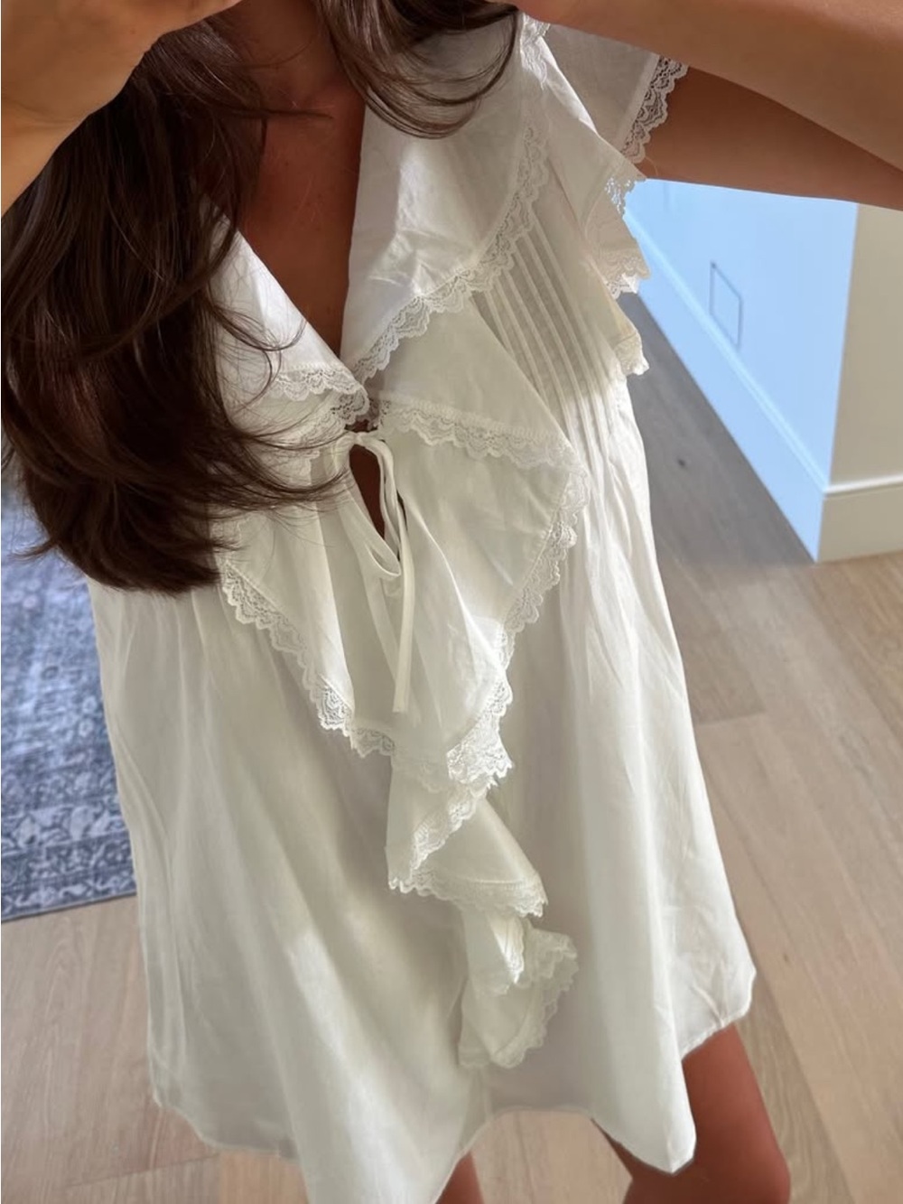 Storia White Ruffled Short Dress - Picture 2 of 5